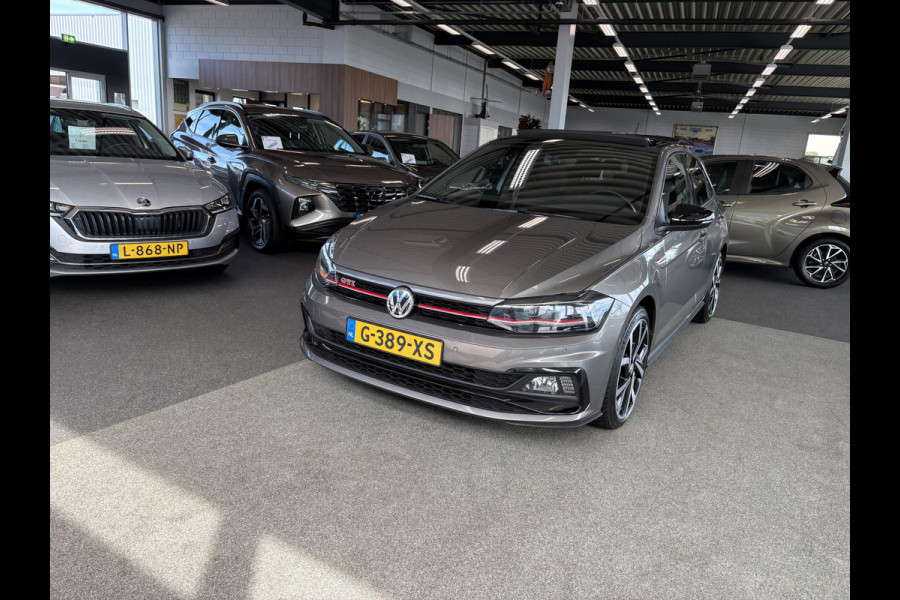 Volkswagen Polo 2.0 TSi 200pk GTi DSG 5-drs. SCHUIFDAK/BEATS/KEYLESS/CAMERA/DODEHOEK/1E EIGENAAR!