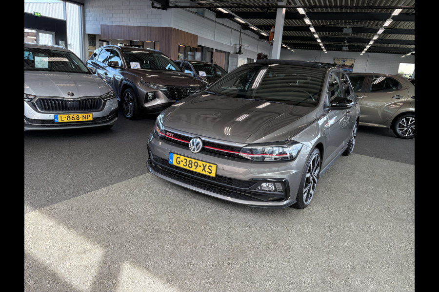 Volkswagen Polo 2.0 TSi 200pk GTi DSG 5-drs. SCHUIFDAK/BEATS/KEYLESS/CAMERA/DODEHOEK/1E EIGENAAR!