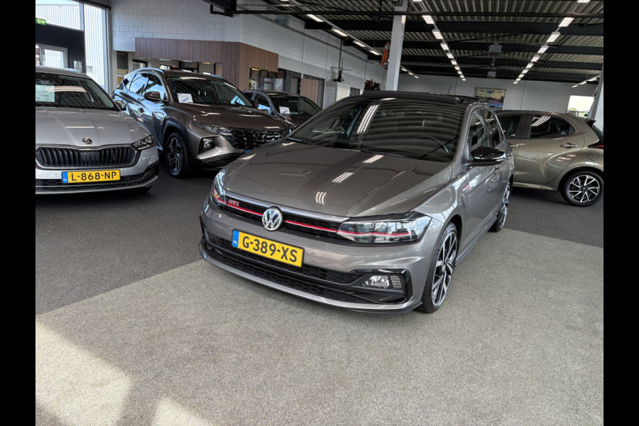 Volkswagen Polo 2.0 TSi 200pk GTi DSG 5-drs. SCHUIFDAK/BEATS/KEYLESS/CAMERA/DODEHOEK/1E EIGENAAR!