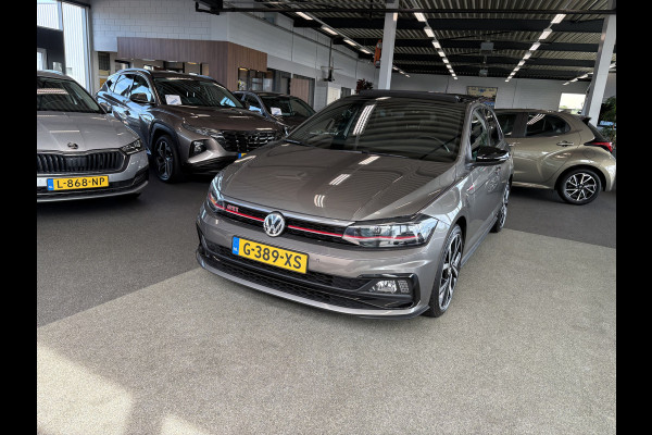 Volkswagen Polo 2.0 TSi 200pk GTi DSG 5-drs. SCHUIFDAK/BEATS/KEYLESS/CAMERA/DODEHOEK/1E EIGENAAR!