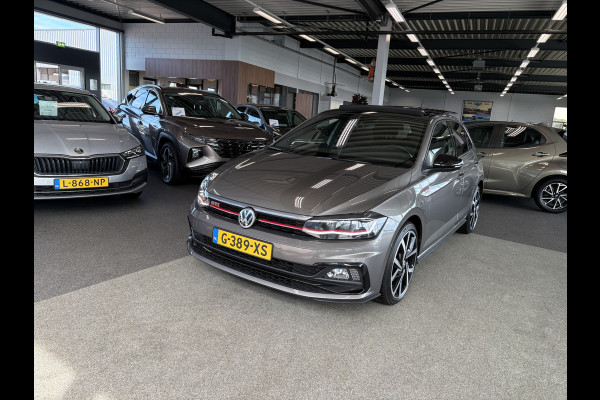 Volkswagen Polo 2.0 TSi 200pk GTi DSG 5-drs. SCHUIFDAK/BEATS/KEYLESS/CAMERA/DODEHOEK/1E EIGENAAR!