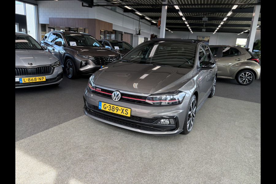 Volkswagen Polo 2.0 TSi 200pk GTi DSG 5-drs. SCHUIFDAK/BEATS/KEYLESS/CAMERA/DODEHOEK/1E EIGENAAR!