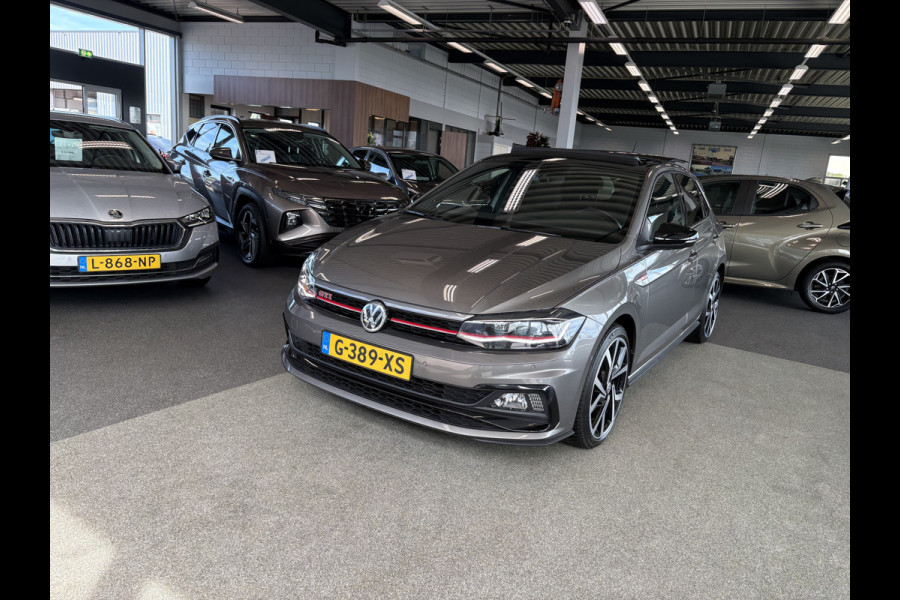 Volkswagen Polo 2.0 TSi 200pk GTi DSG 5-drs. SCHUIFDAK/BEATS/KEYLESS/CAMERA/DODEHOEK/1E EIGENAAR!