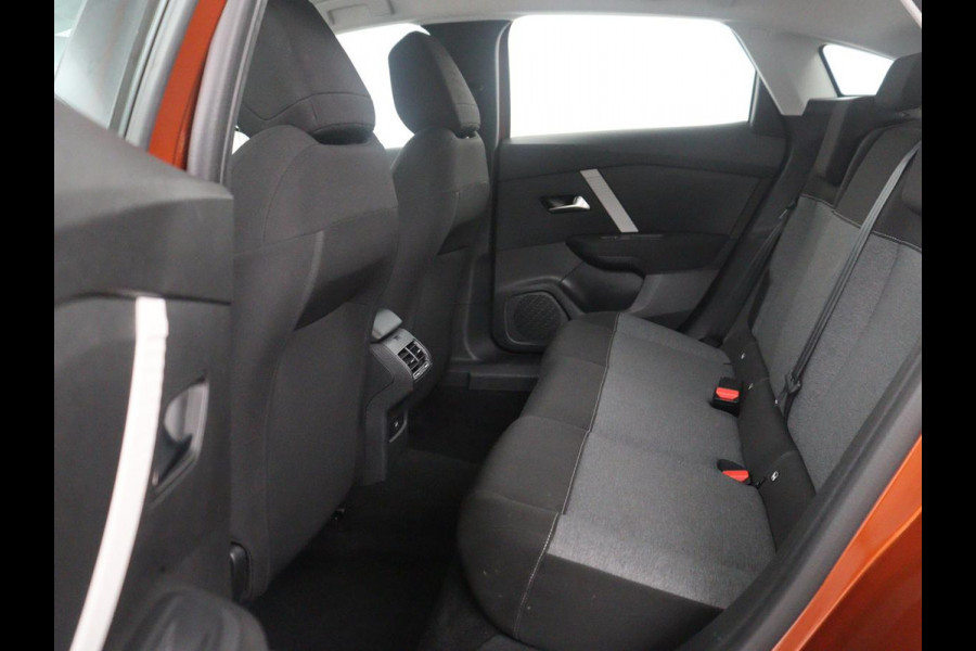 Citroën C4 1.2 Puretech Feel | Cruise control | Navigatie | Camera | Park assist | Carplay | Climate control | Trekhaak