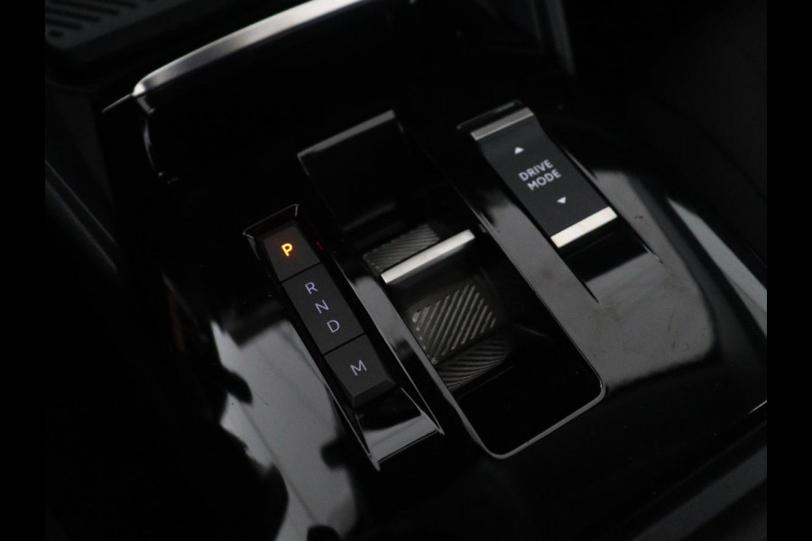 Citroën C4 1.2 Puretech Feel | Cruise control | Navigatie | Camera | Park assist | Carplay | Climate control | Trekhaak