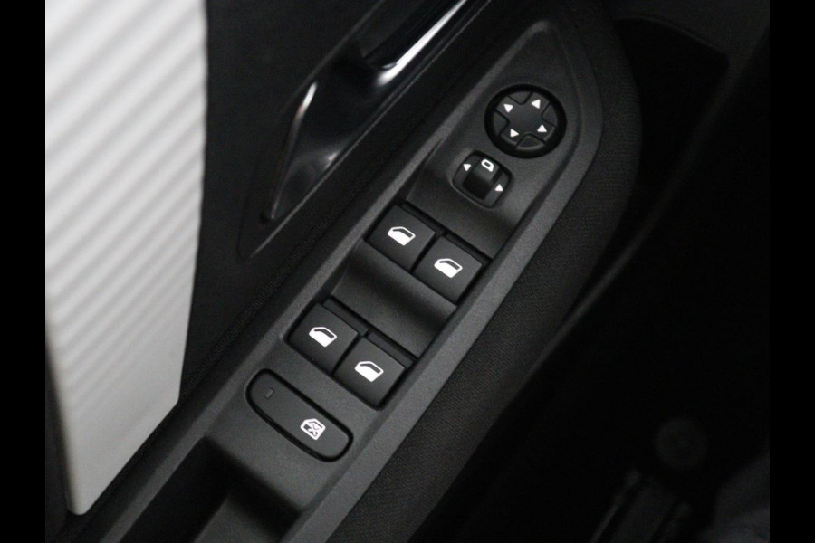 Citroën C4 1.2 Puretech Feel | Cruise control | Navigatie | Camera | Park assist | Carplay | Climate control | Trekhaak