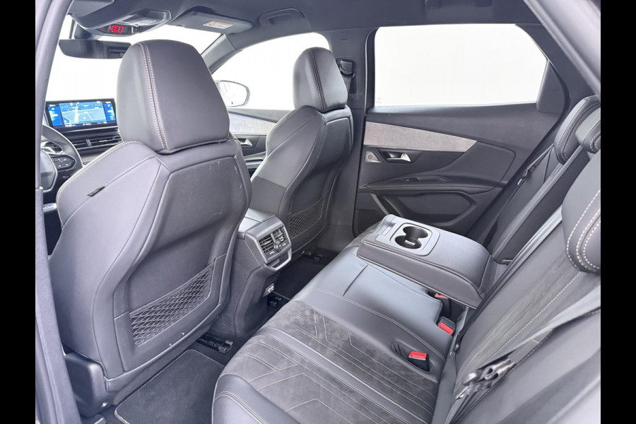 Peugeot 3008 1.6 HYbrid 225 GT BLACK PAKKET | 19 INCH LM-VELGEN | FOCAL PREMIUM AUDIO | ELEKTRISCHE KOFFERBAK | MEMORY SEATS | STOELVERWARMING | ALCANTARA/LEDER INTERIEUR | i-COCKPIT | 180° CAMERA | ADAPTIVE CRUISE CONTROL | RIJKLAAR INCL. 12 MND. BOVAG GARANTIE