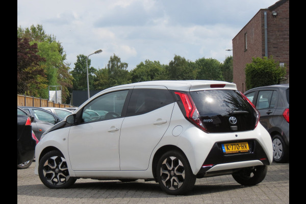 Toyota Aygo 1.0 VVT-i x-joy | APPLE CARPLAY | DAB+ RADIO | CRUISE CONTROL |
