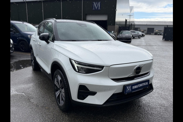 Volvo XC40 Single Motor Plus 69 kWh ELEKTRISCHE KOFFERBAK | VOLVO DEALER ONDERHOUDEN | ADAPTIVE CRUISE CONTROL | STOEL- + STUURWIELVERWARMING | CAMERA | ALL-IN PRIJS INCL. 12 MND BOVAG GARANTIE