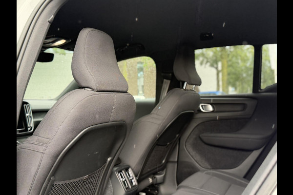 Volvo XC40 Single Motor Plus 69 kWh ELEKTRISCHE KOFFERBAK | VOLVO DEALER ONDERHOUDEN | ADAPTIVE CRUISE CONTROL | STOEL- + STUURWIELVERWARMING | CAMERA | ALL-IN PRIJS INCL. 12 MND BOVAG GARANTIE