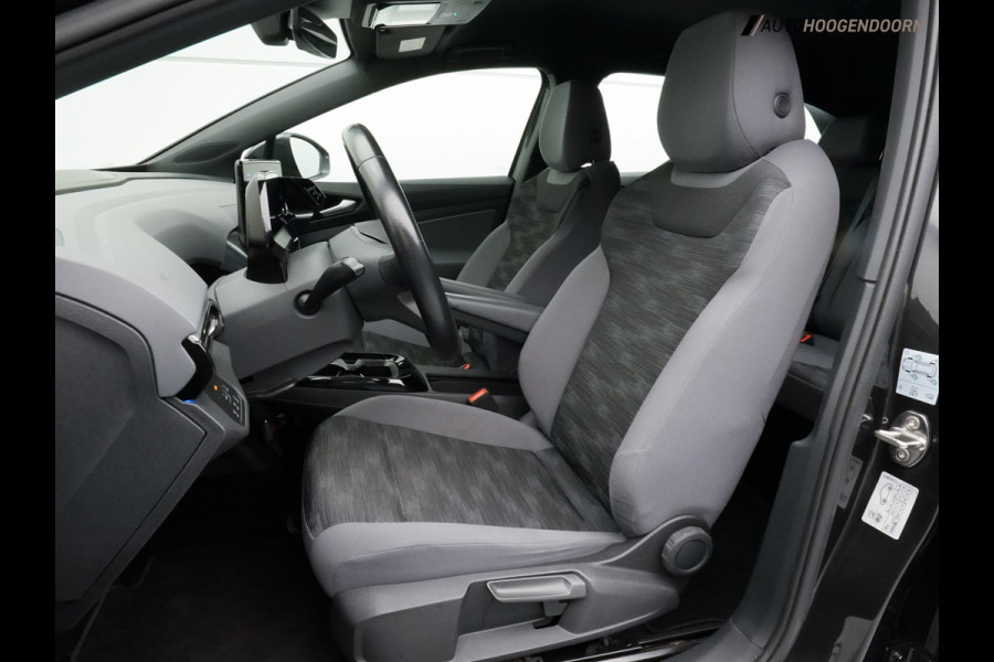 Volkswagen ID.4 Pro 77 kWh Luxe (APPLE CARPLAY,TREKHAAK,CLIMATE,PARKEERSENSOREN,STOELVERWARMING,ADAPTIVE CRUISE,LED,ARMSTEUNEN)