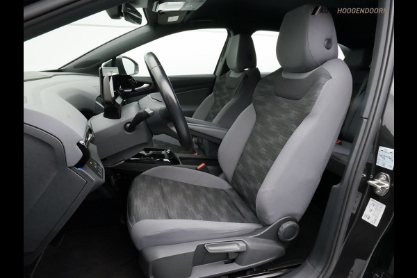 Volkswagen ID.4 Pro 77 kWh Luxe (APPLE CARPLAY,TREKHAAK,CLIMATE,PARKEERSENSOREN,STOELVERWARMING,ADAPTIVE CRUISE,LED,ARMSTEUNEN)