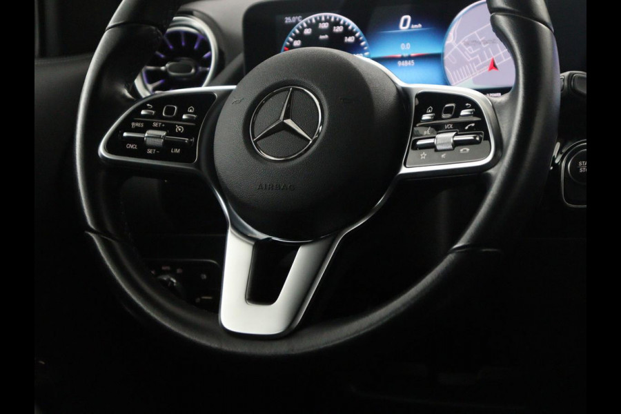 Mercedes-Benz EQA 250 Business Solution Luxury 67 kWh | SOH 94,7% | Half leder | Cruise control | Dodehoek detectie | Stoelverwarming | Camera | Park assist | Navigatie | Sfeerverlichting | Elektrische achterklep