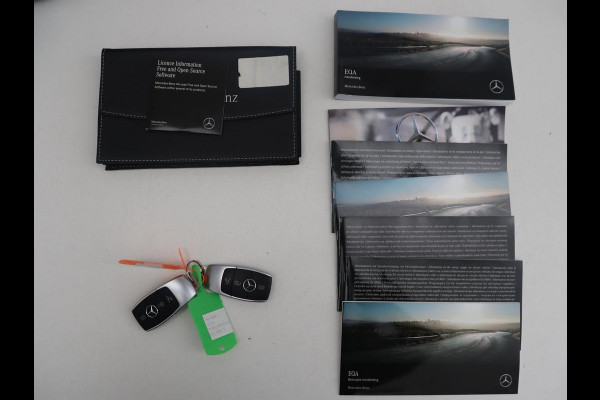 Mercedes-Benz EQA 250 Business Solution Luxury 67 kWh | SOH 94,7% | Half leder | Cruise control | Dodehoek detectie | Stoelverwarming | Camera | Park assist | Navigatie | Sfeerverlichting | Elektrische achterklep