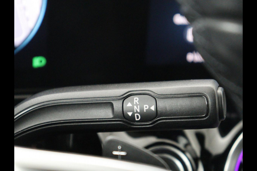Mercedes-Benz EQA 250 Business Solution Luxury 67 kWh | SOH 94,7% | Half leder | Cruise control | Dodehoek detectie | Stoelverwarming | Camera | Park assist | Navigatie | Sfeerverlichting | Elektrische achterklep