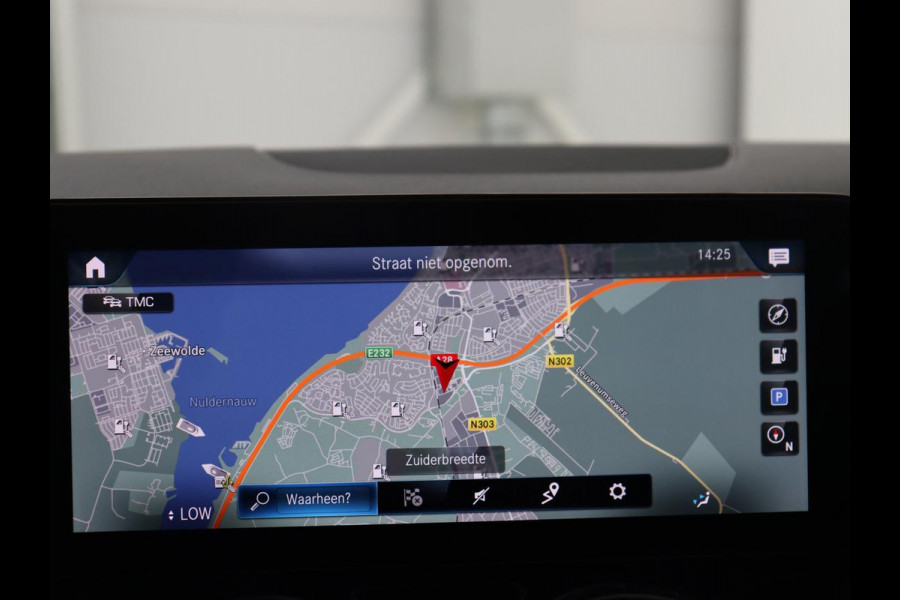 Mercedes-Benz EQA 250 Business Solution Luxury 67 kWh | SOH 94,7% | Half leder | Cruise control | Dodehoek detectie | Stoelverwarming | Camera | Park assist | Navigatie | Sfeerverlichting | Elektrische achterklep