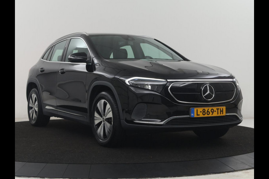 Mercedes-Benz EQA 250 Business Solution Luxury 67 kWh | SOH 94,7% | Half leder | Cruise control | Dodehoek detectie | Stoelverwarming | Camera | Park assist | Navigatie | Sfeerverlichting | Elektrische achterklep