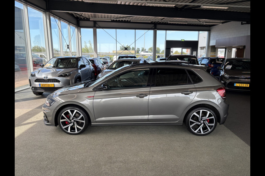 Volkswagen Polo 2.0 TSi 200pk GTi DSG 5-drs. SCHUIFDAK/BEATS/KEYLESS/CAMERA/DODEHOEK/1E EIGENAAR!