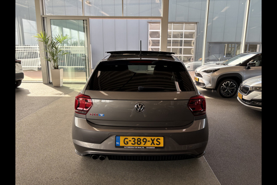 Volkswagen Polo 2.0 TSi 200pk GTi DSG 5-drs. SCHUIFDAK/BEATS/KEYLESS/CAMERA/DODEHOEK/1E EIGENAAR!