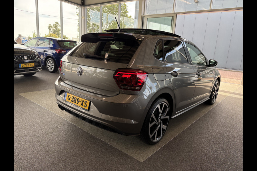 Volkswagen Polo 2.0 TSi 200pk GTi DSG 5-drs. SCHUIFDAK/BEATS/KEYLESS/CAMERA/DODEHOEK/1E EIGENAAR!