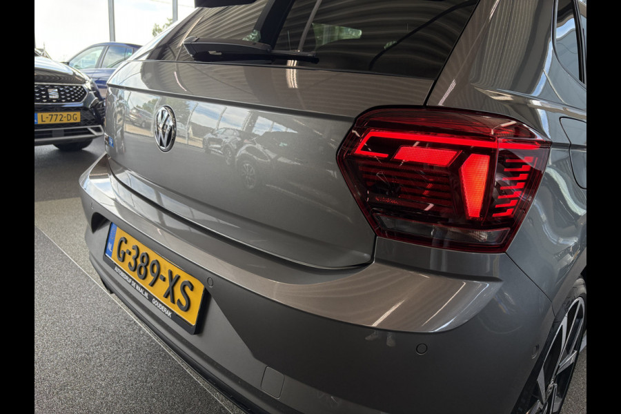 Volkswagen Polo 2.0 TSi 200pk GTi DSG 5-drs. SCHUIFDAK/BEATS/KEYLESS/CAMERA/DODEHOEK/1E EIGENAAR!
