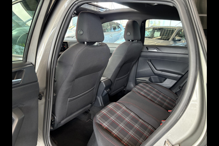 Volkswagen Polo 2.0 TSi 200pk GTi DSG 5-drs. SCHUIFDAK/BEATS/KEYLESS/CAMERA/DODEHOEK/1E EIGENAAR!