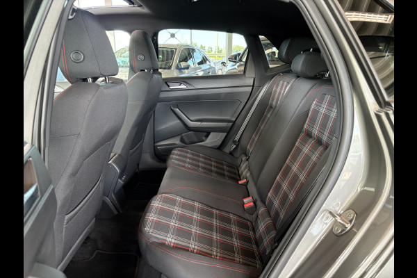 Volkswagen Polo 2.0 TSi 200pk GTi DSG 5-drs. SCHUIFDAK/BEATS/KEYLESS/CAMERA/DODEHOEK/1E EIGENAAR!