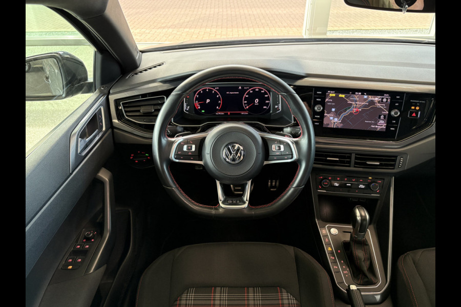 Volkswagen Polo 2.0 TSi 200pk GTi DSG 5-drs. SCHUIFDAK/BEATS/KEYLESS/CAMERA/DODEHOEK/1E EIGENAAR!