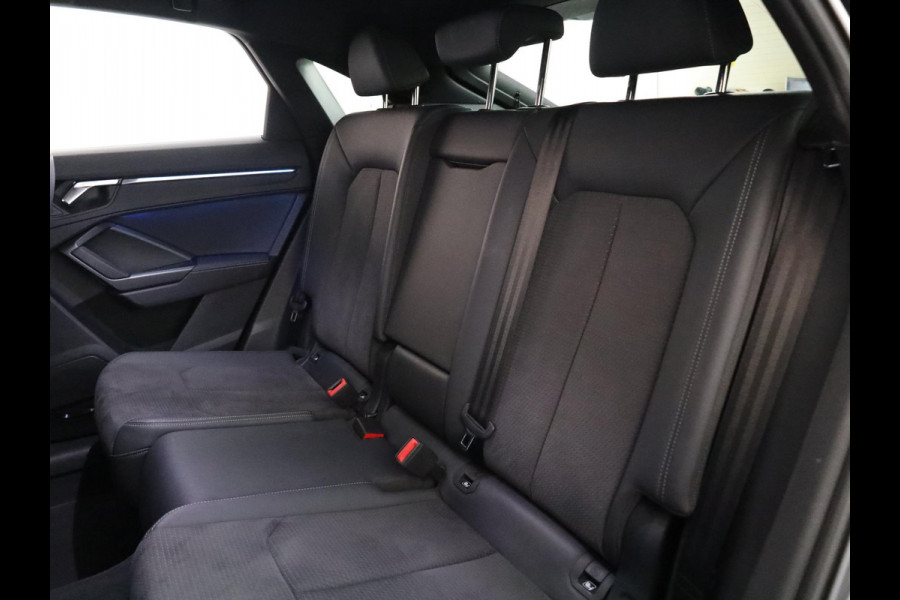 Audi Q3 Sportback 45 TFSI e S Edition 245 pk S-tronic | Navigatie | Panoramadak | Trekhaak (wegklapbaar) | Parkeersensoren | Rondomzicht camera | Matrix LED koplampen | Elektr. voorstoelen | S-Line |