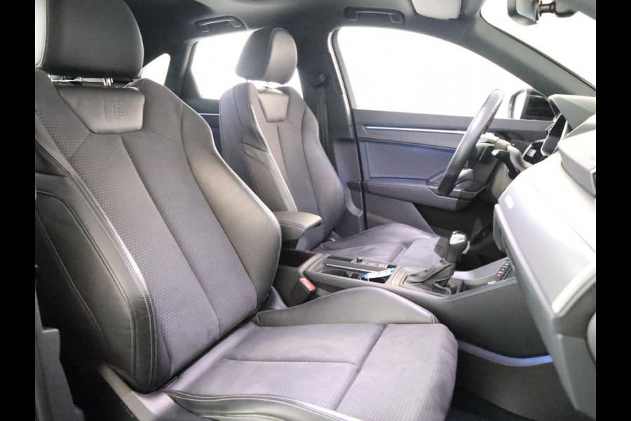 Audi Q3 Sportback 45 TFSI e S Edition 245 pk S-tronic | Navigatie | Panoramadak | Trekhaak (wegklapbaar) | Parkeersensoren | Rondomzicht camera | Matrix LED koplampen | Elektr. voorstoelen | S-Line |
