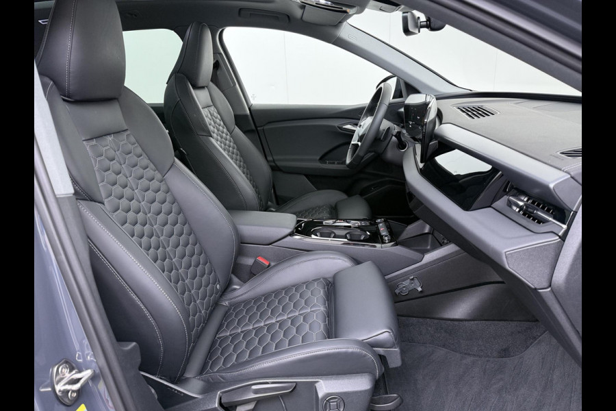 Audi Q6 e-tron Launch edition 83 kWh ELEK. TREKHAAK | STOEL VERWARMING VOOR EN ACHTER | KEYLESS | 360 CAMERA | STUURVERWARMING | FABRIEKS GARANTIE TM 01-08-2027 |