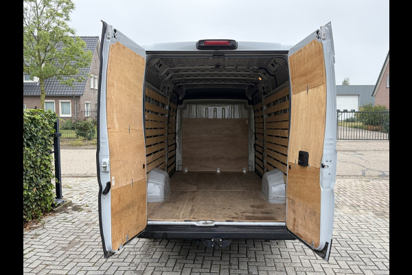 Peugeot Boxer 2.2 BlueHDi 180PK Euro6 Aut. L4H2 3.5t Zwaar ✓ 3-zits ✓ Trekhaak 3.000 KG ✓ dubbele schuifdeur