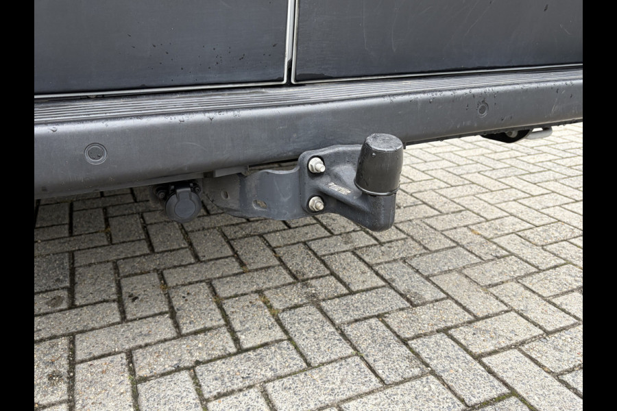 Peugeot Boxer 2.2 BlueHDi 180PK Euro6 Aut. L4H2 3.5t Zwaar ✓ 3-zits ✓ Trekhaak 3.000 KG ✓ dubbele schuifdeur