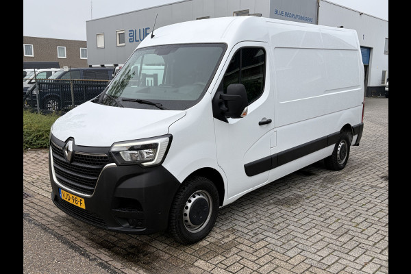Renault Master T35 2.3 dCi 135PK Euro6 L2H2 ✓ 3-zits ✓ camera ✓ trekhaak 2500KG ✓ omvormer