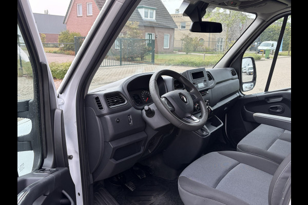 Renault Master T35 2.3 dCi 135PK Euro6 L2H2 ✓ 3-zits ✓ camera ✓ trekhaak 2500KG ✓ omvormer