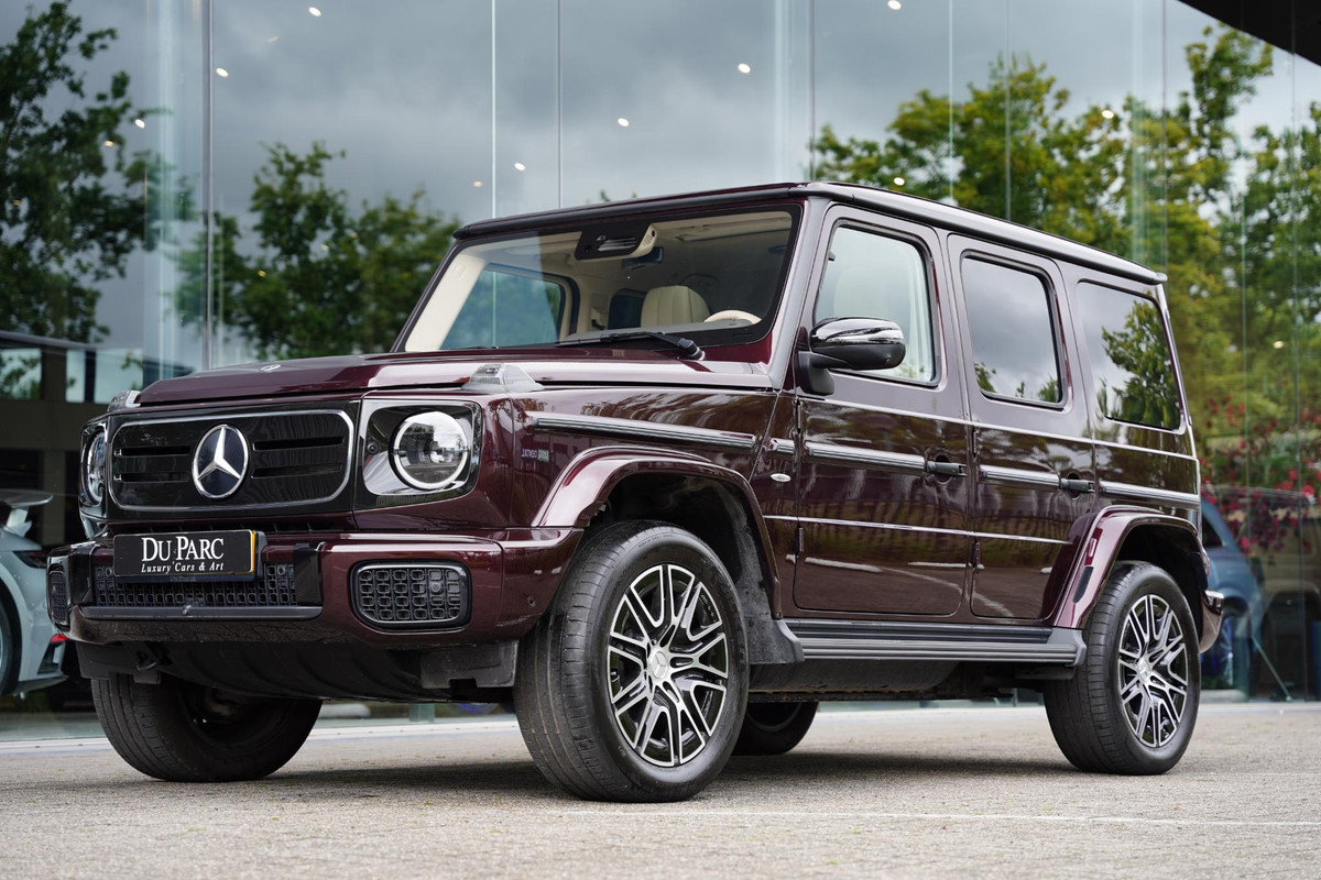 Mercedes-Benz G-Klasse 580 / 116 kWh / Robijnrood / Leder Beige / Grille Verlicht