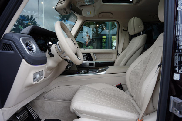 Mercedes-Benz G-Klasse 580 / 116 kWh / Robijnrood / Leder Beige / Grille Verlicht