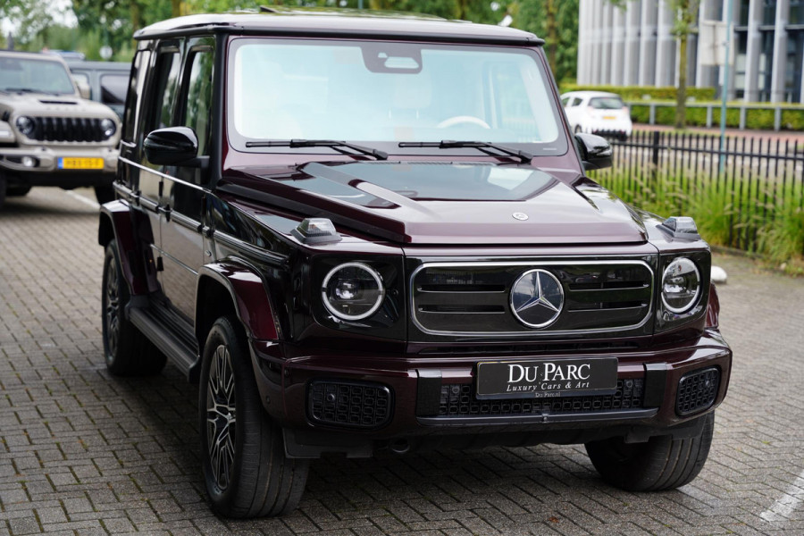 Mercedes-Benz G-Klasse 580 / 116 kWh / Robijnrood / Leder Beige / Grille Verlicht