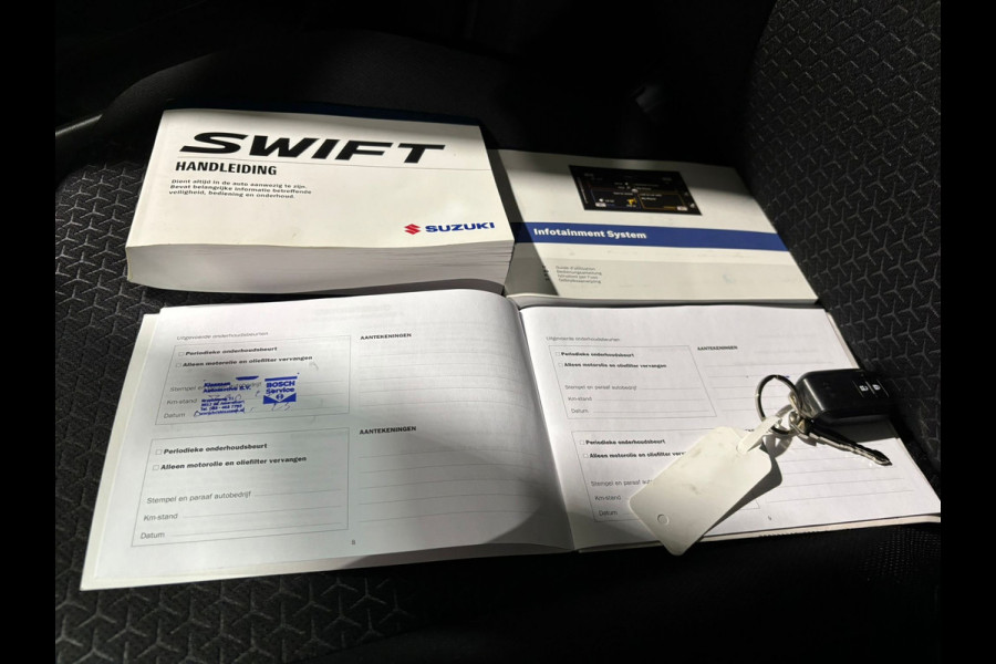 Suzuki Swift 1.2 Style Smart Hybrid - Automaat - Camera - Media Apple/Android - Winterpakket- Org.NL