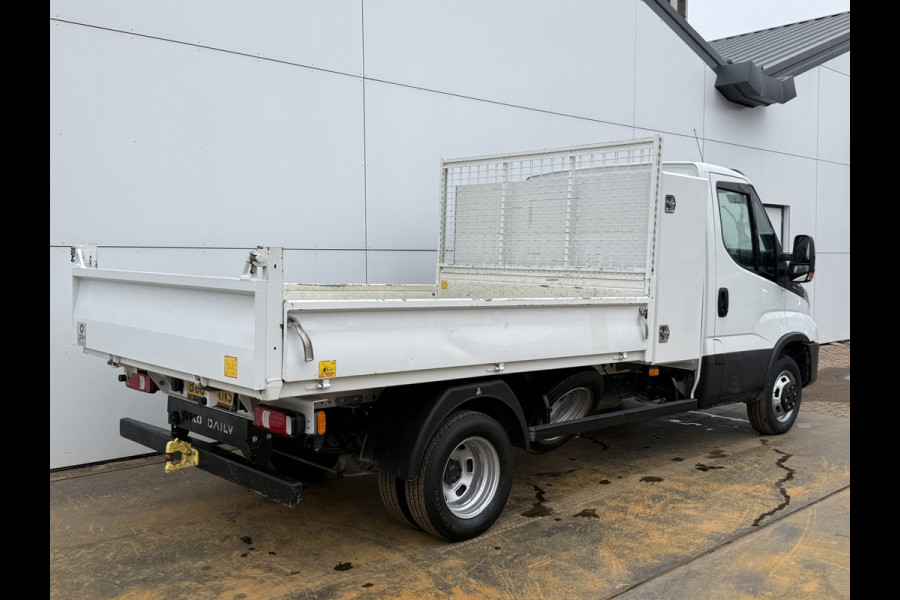 Iveco Daily 35C16 3.0 L4 Kipper Dubbellucht Airco Cruise Control 3.5T Trekhaak Lederen bekleding Benne Tipper