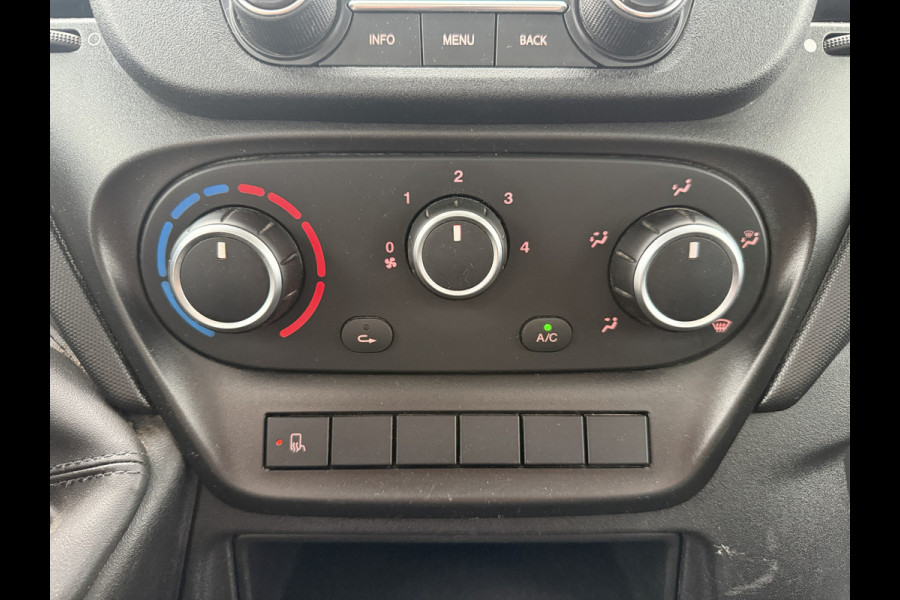 Iveco Daily 35C16 3.0 L4 Kipper Dubbellucht Airco Cruise Control 3.5T Trekhaak Lederen bekleding Benne Tipper