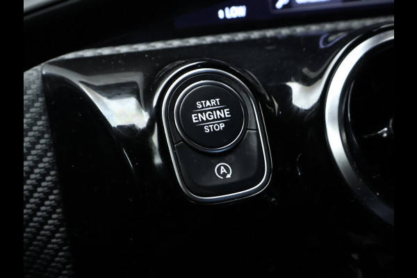 Mercedes-Benz A-Klasse 200 Business Solution Sport (CARPLAY,LED,DIGITAL COCKPIT,SPORTSTOELEN,CAMERA,NAVI,PDC,NETTESTAAT)
