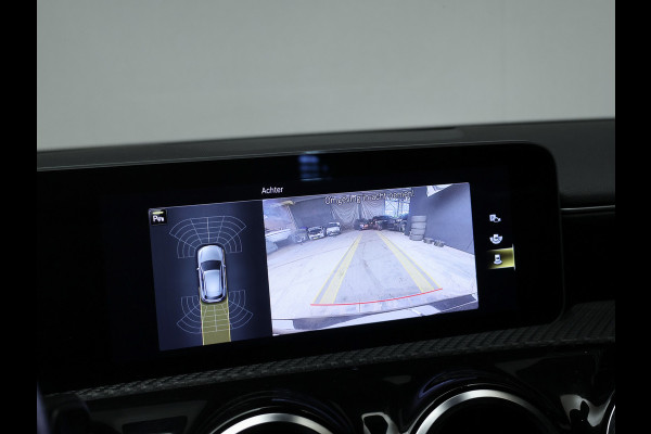 Mercedes-Benz A-Klasse 200 Business Solution Sport (CARPLAY,LED,DIGITAL COCKPIT,SPORTSTOELEN,CAMERA,NAVI,PDC,NETTESTAAT)
