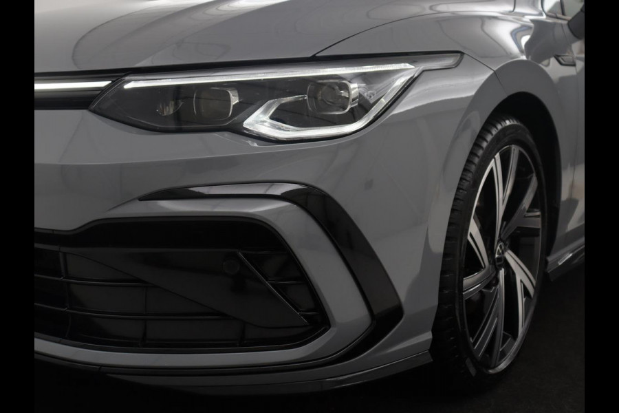 Volkswagen Golf Variant 1.5 eTSI R-Line Business | Panoramadak | Sportstoelen | Adaptive cruise | Stuur/stoel verwarming | Park assist | Navigatie | Carplay | Sfeerverlichting | Climate control | 18" velgen