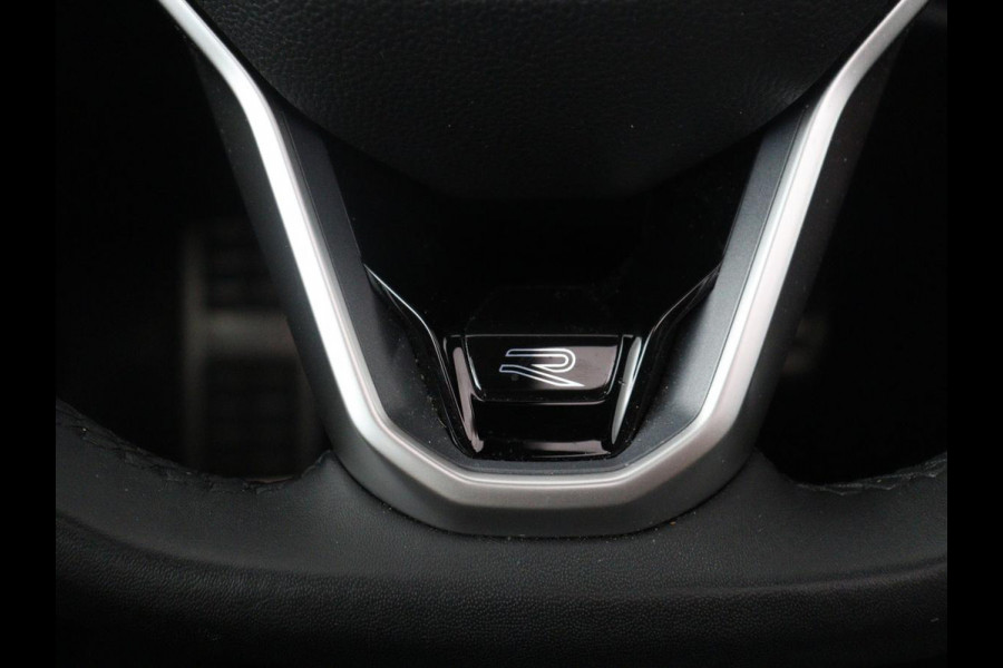 Volkswagen Golf Variant 1.5 eTSI R-Line Business | Panoramadak | Sportstoelen | Adaptive cruise | Stuur/stoel verwarming | Park assist | Navigatie | Carplay | Sfeerverlichting | Climate control | 18" velgen