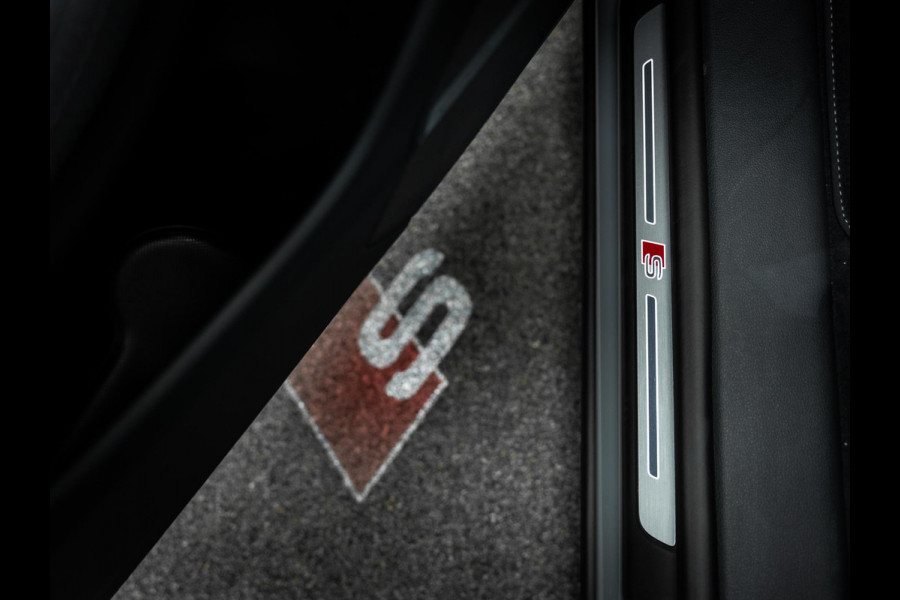 Audi Q8 60 TFSI e quattro Pro Line S Competition Z.G.A.N Q8 60 eTFSI Nardo Grey