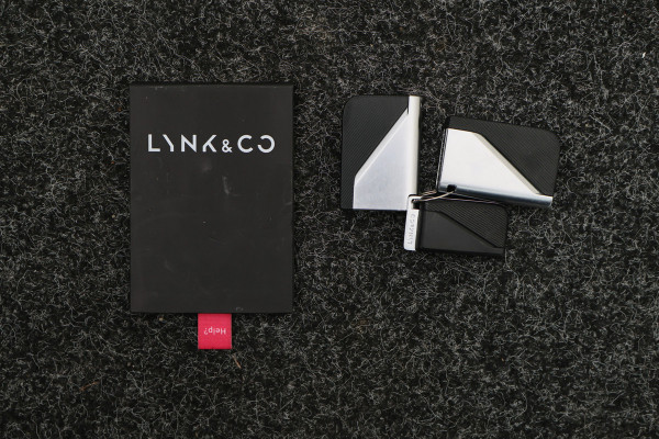 Lynk & Co 01 1.5 Plug-in Hybrid 360° Camera, Panoramadak, Apple Carplay, ACC, Keyless, Zwarte hemel, LED, 20''