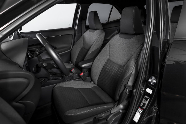 Toyota Yaris Cross 1.5 Hybrid 115 Dynamic | Dig.Cockpit | Adapt.Cruise | Stoel-+stuurverwarming | Camera | PDC | NAV+App.Connect | Auto.Airco | LM 17" | 5875