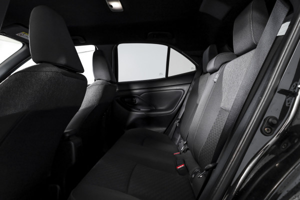 Toyota Yaris Cross 1.5 Hybrid 115 Dynamic | Dig.Cockpit | Adapt.Cruise | Stoel-+stuurverwarming | Camera | PDC | NAV+App.Connect | Auto.Airco | LM 17" | 5875