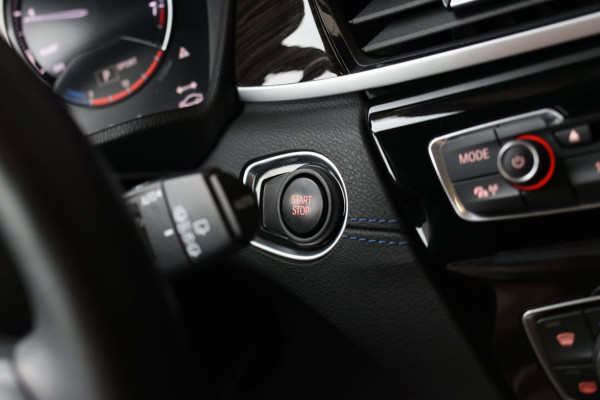 BMW X1 XDrive25e M-Sport *Pano*H/K*Head-Up*Keyless*Trekhaak*Led*